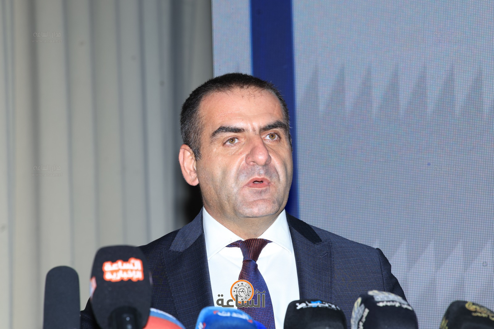 Madar Al-Saa Images 0.48474283663703255