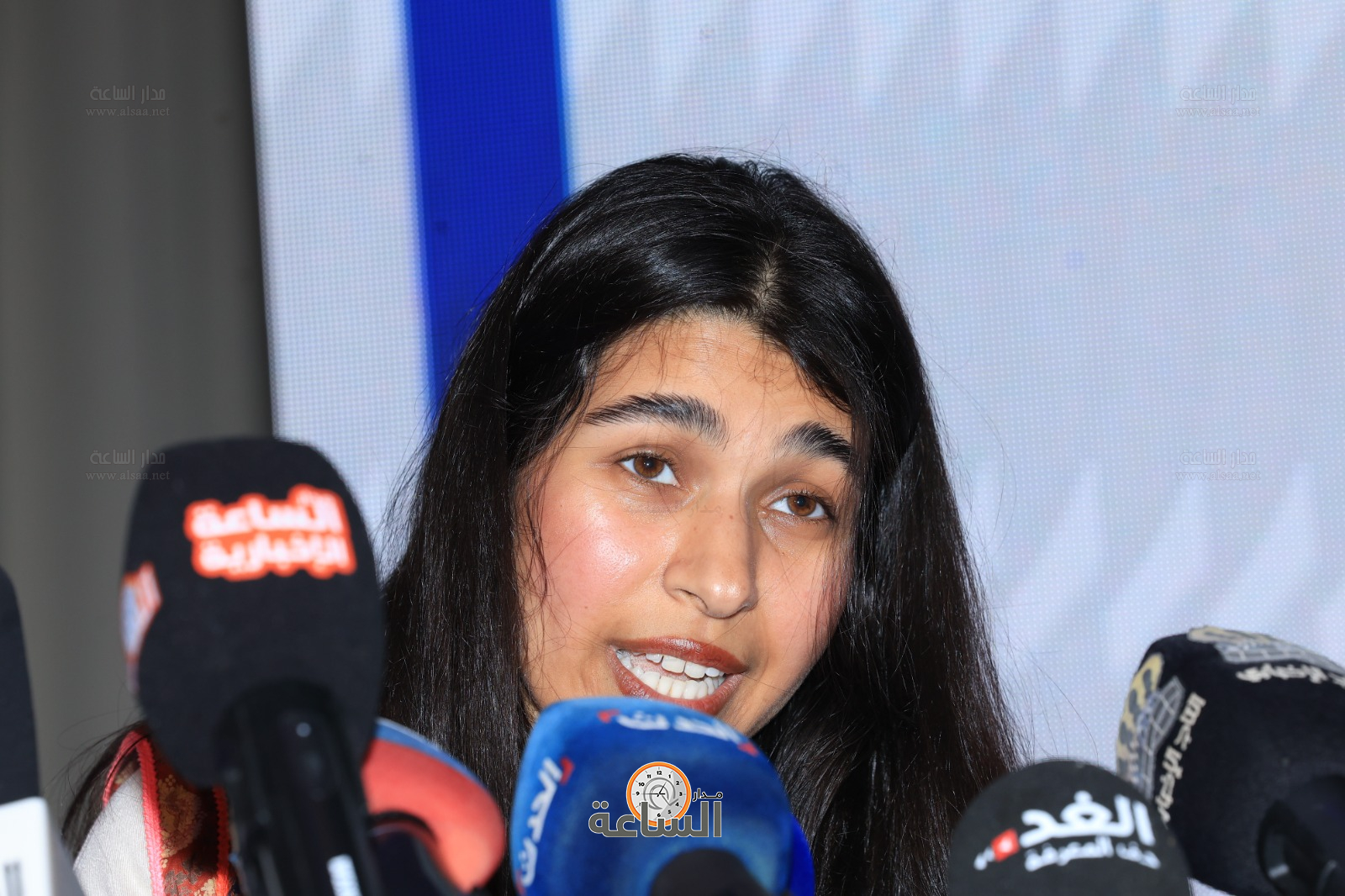 Madar Al-Saa Images 0.32120172674779923