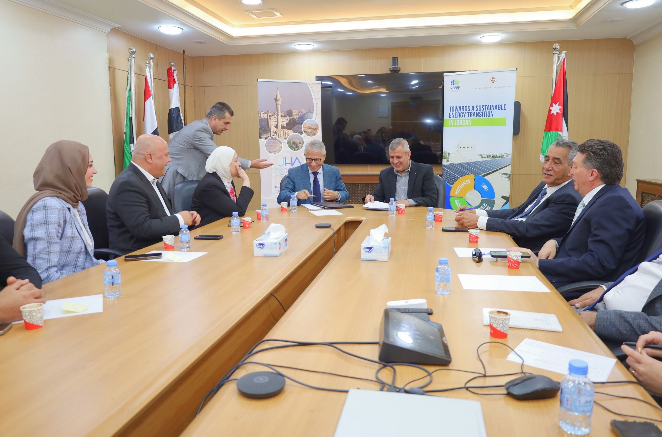 Madar Al-Saa Images 0.4063167963179106