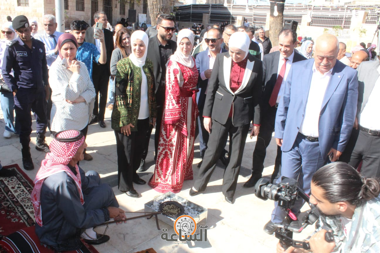 Madar Al-Saa Images 0.5650649440644123