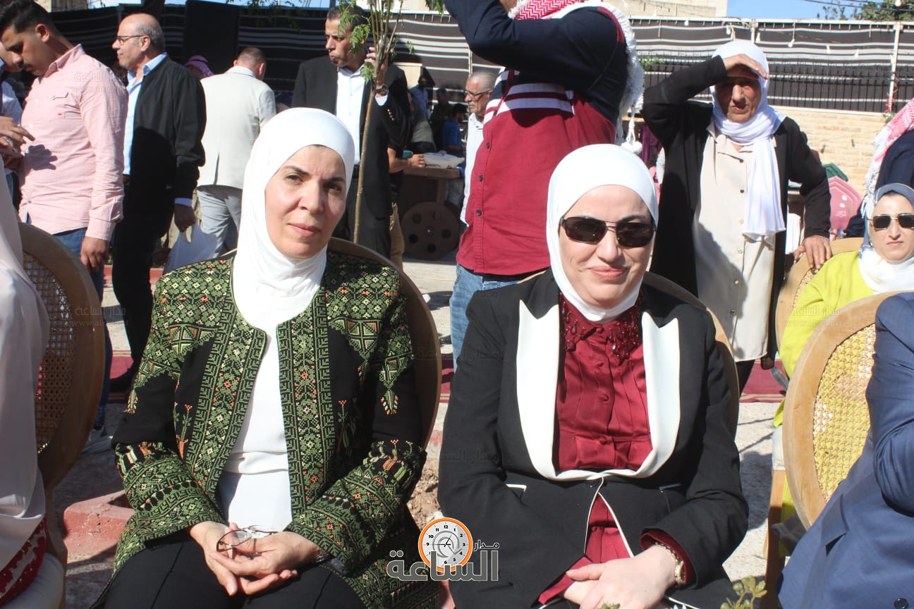 Madar Al-Saa Images 0.4633959924313892