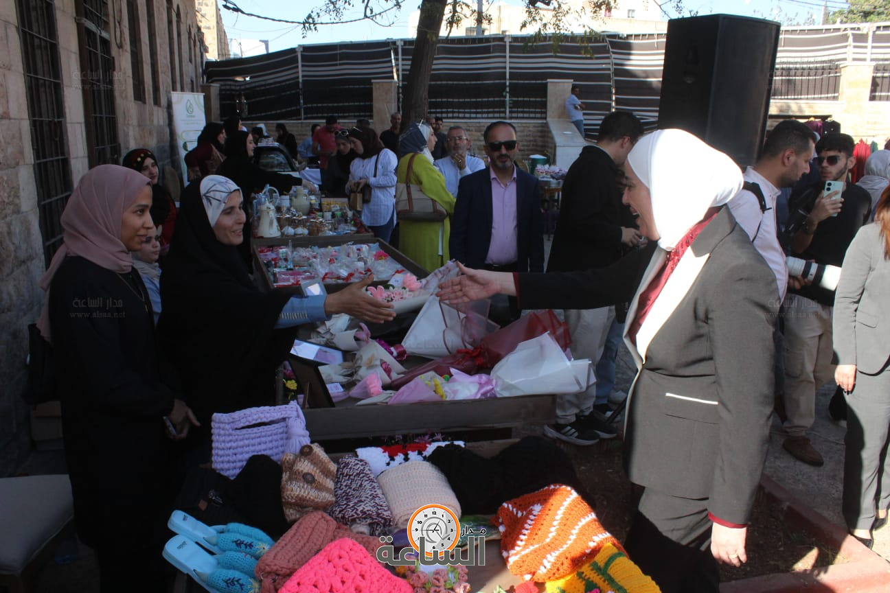 Madar Al-Saa Images 0.19591297252017104