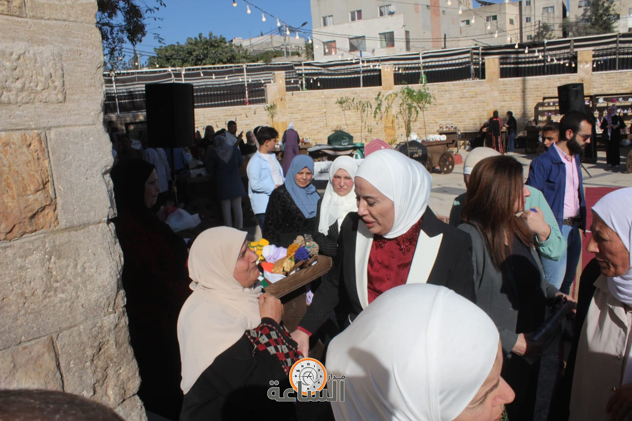 Madar Al-Saa Images 0.4999817086609356