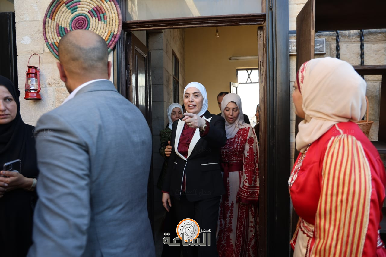 Madar Al-Saa Images 0.35866754408106893