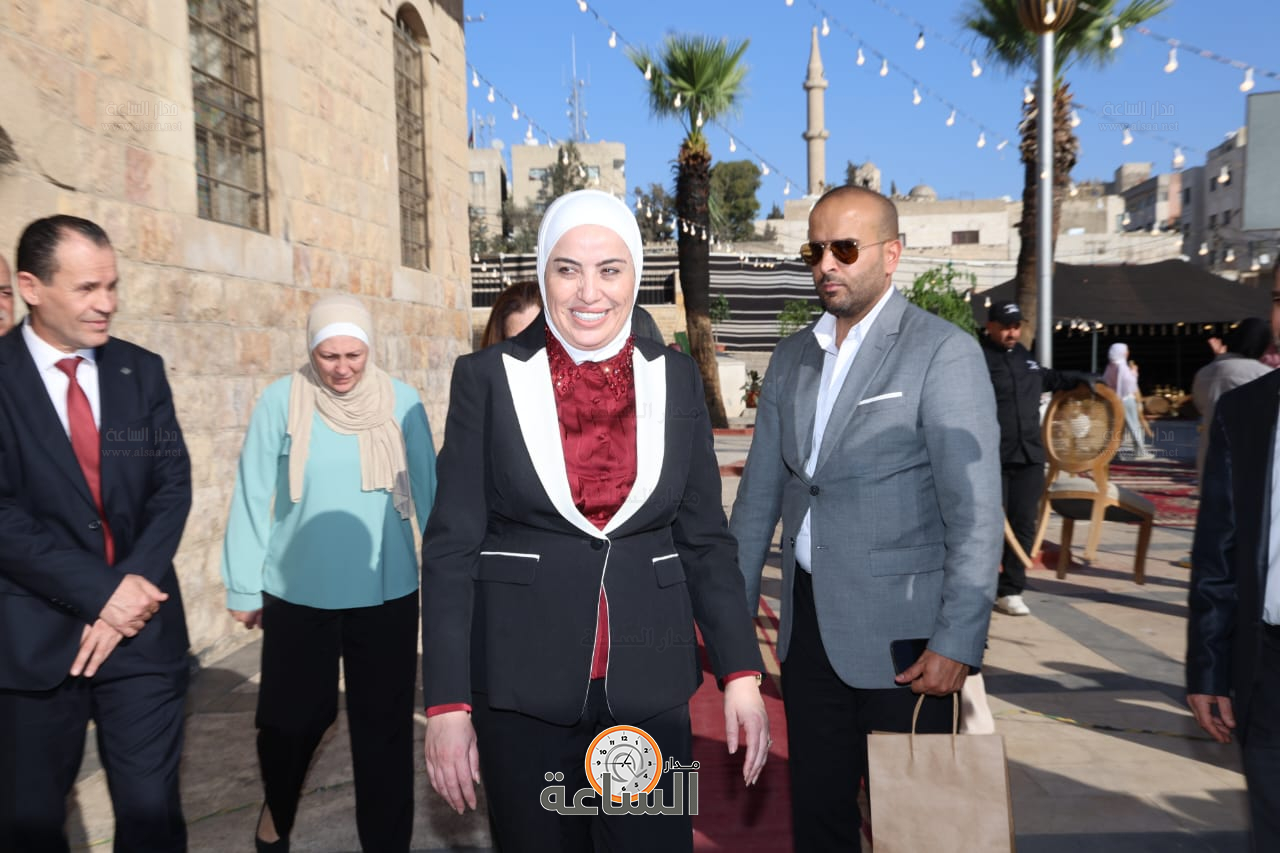 Madar Al-Saa Images 0.26882654482654533