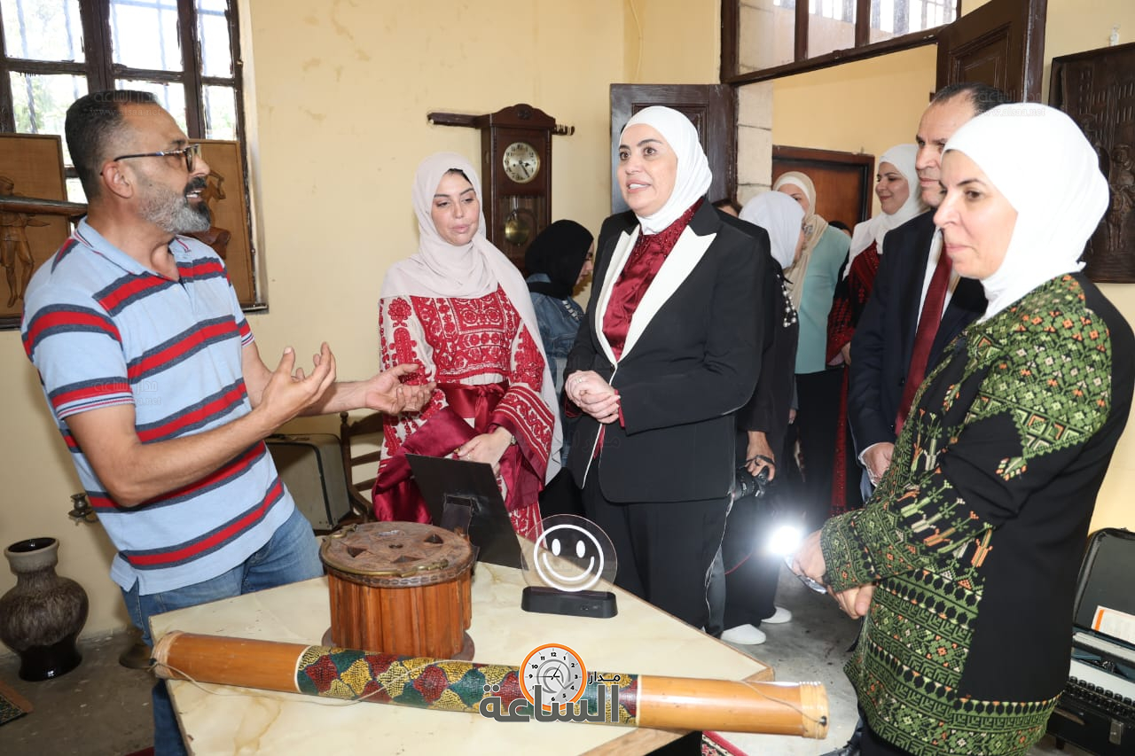 Madar Al-Saa Images 0.319465245243745