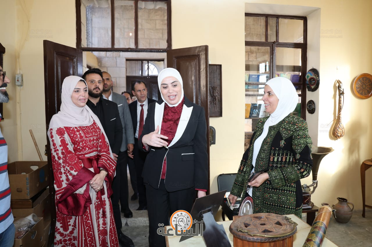 Madar Al-Saa Images 0.4369849147842991