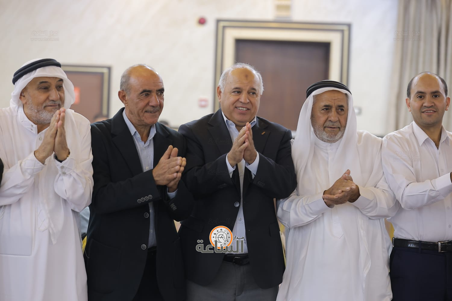 Madar Al-Saa Images 0.46876556095366784