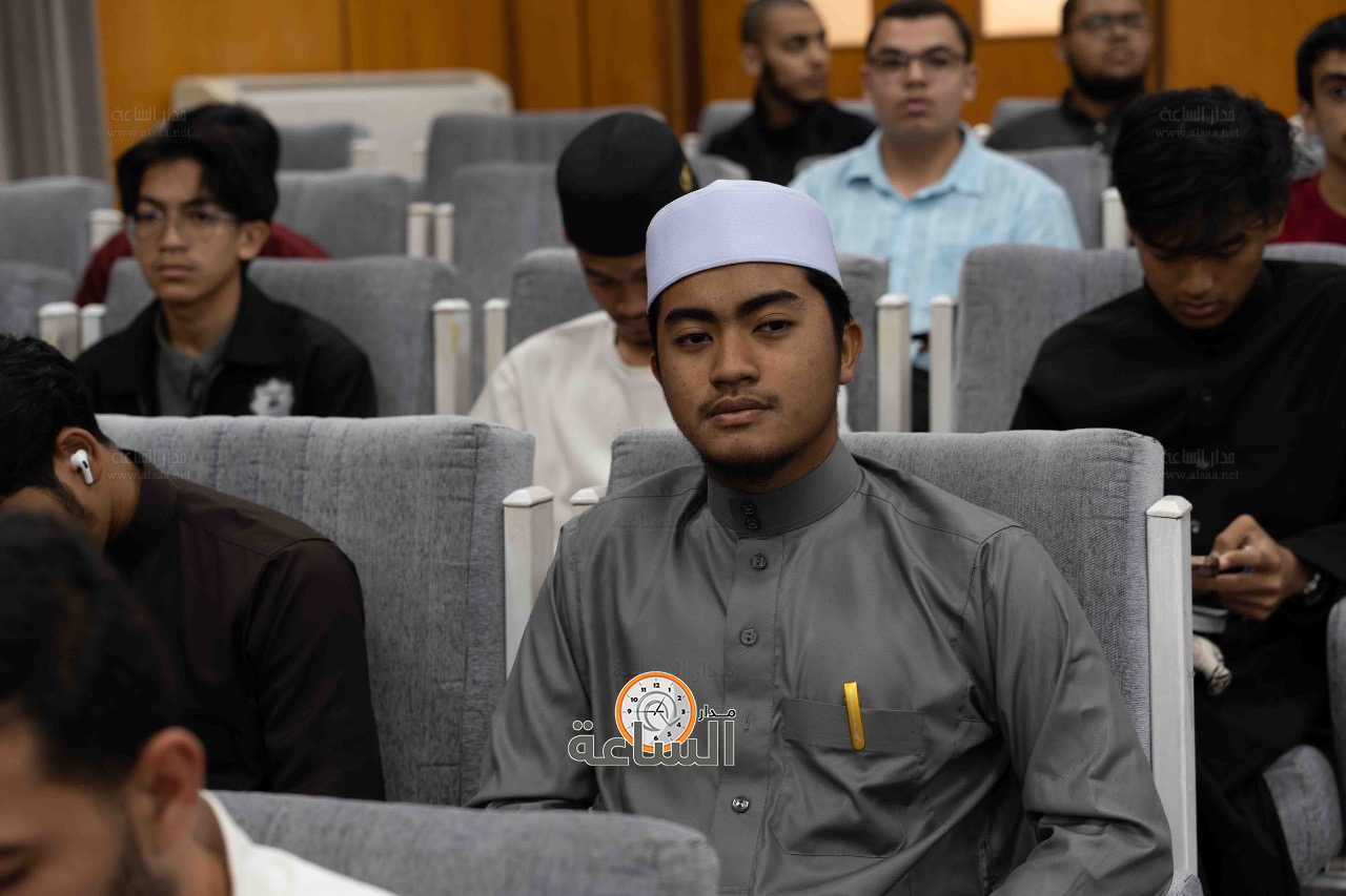 Madar Al-Saa Images 0.412250042614821