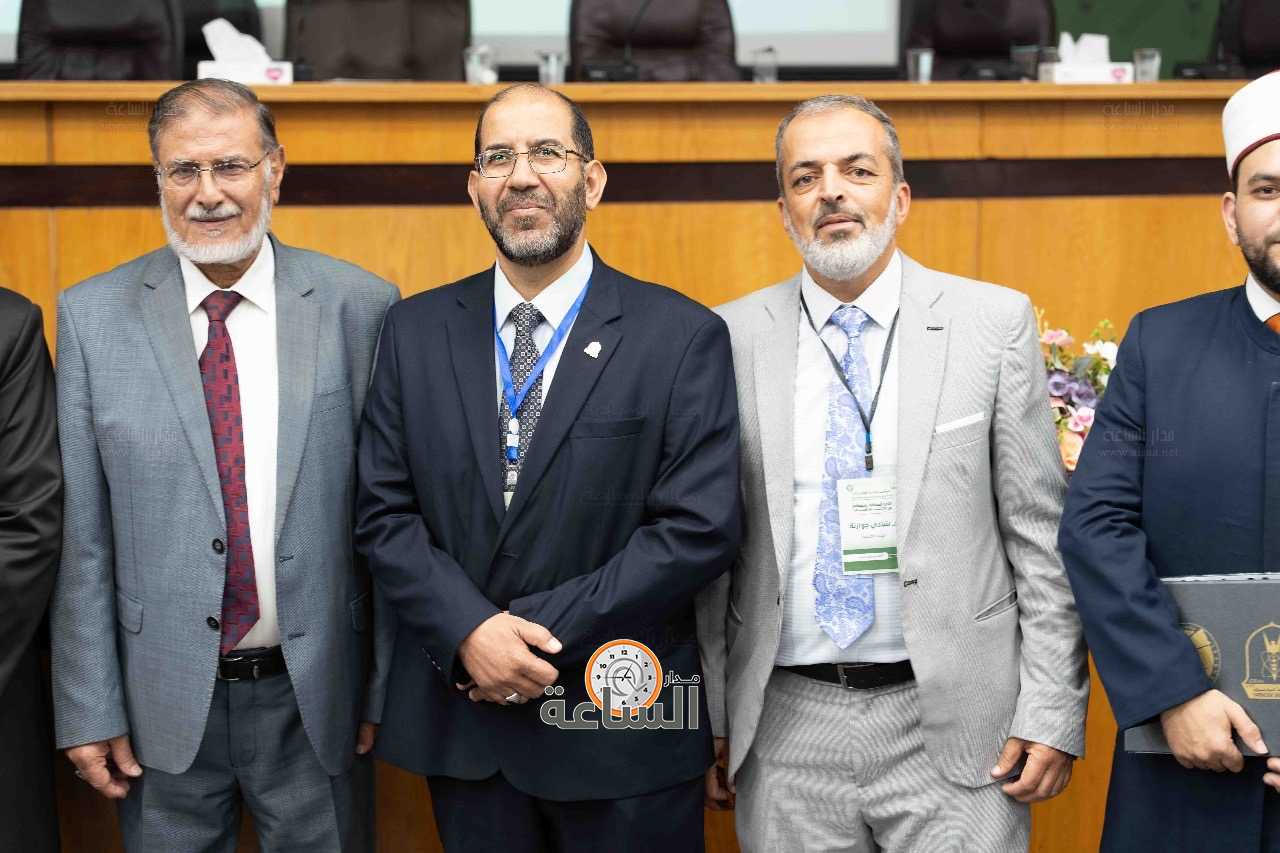 Madar Al-Saa Images 0.8377733379416721