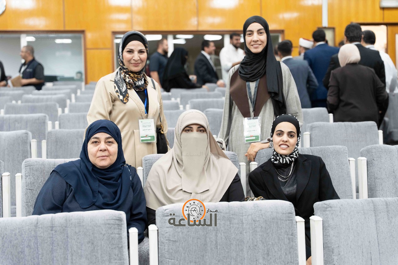 Madar Al-Saa Images 0.40392392327401205