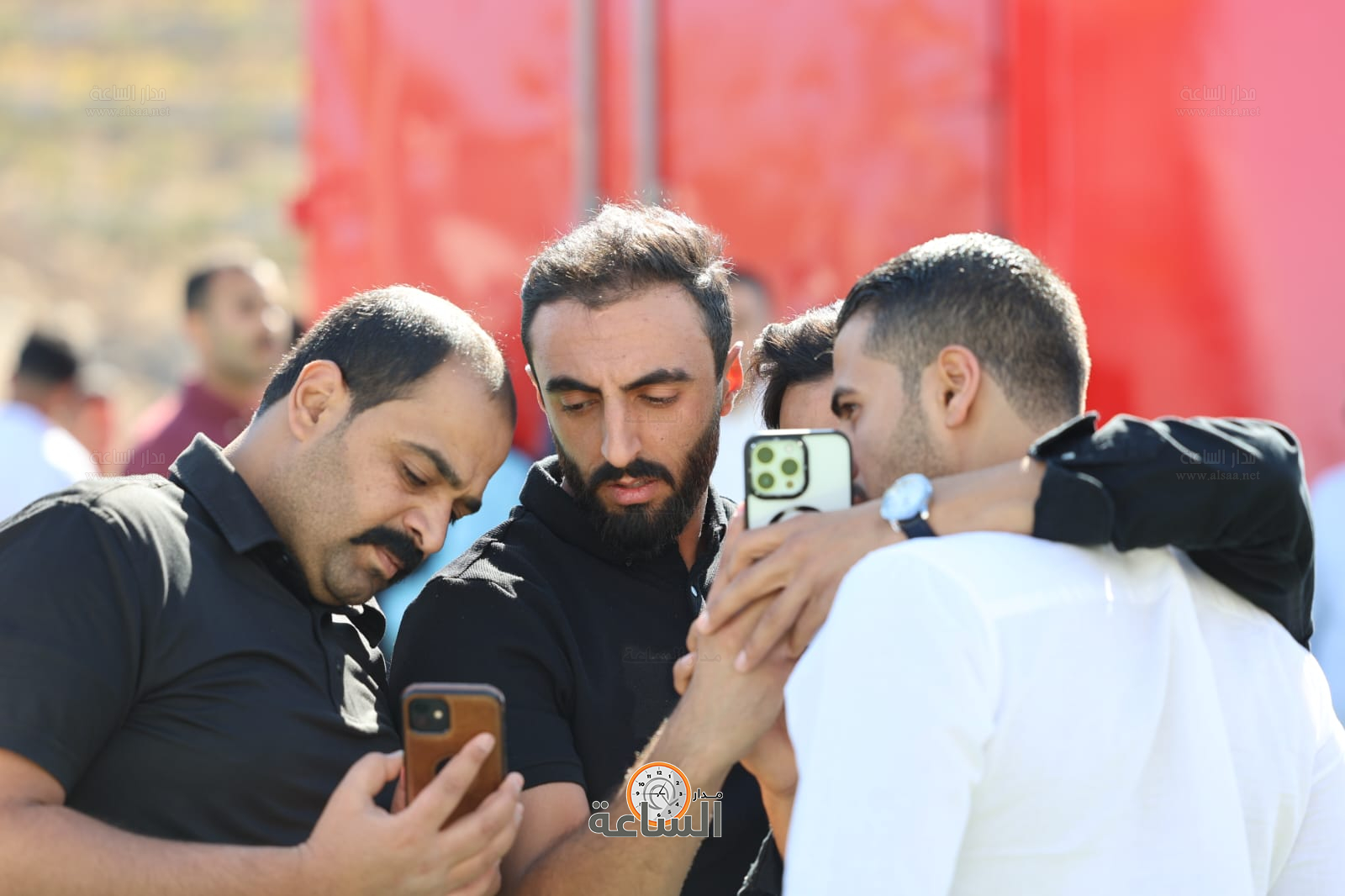 Madar Al-Saa Images 0.16295675941316978