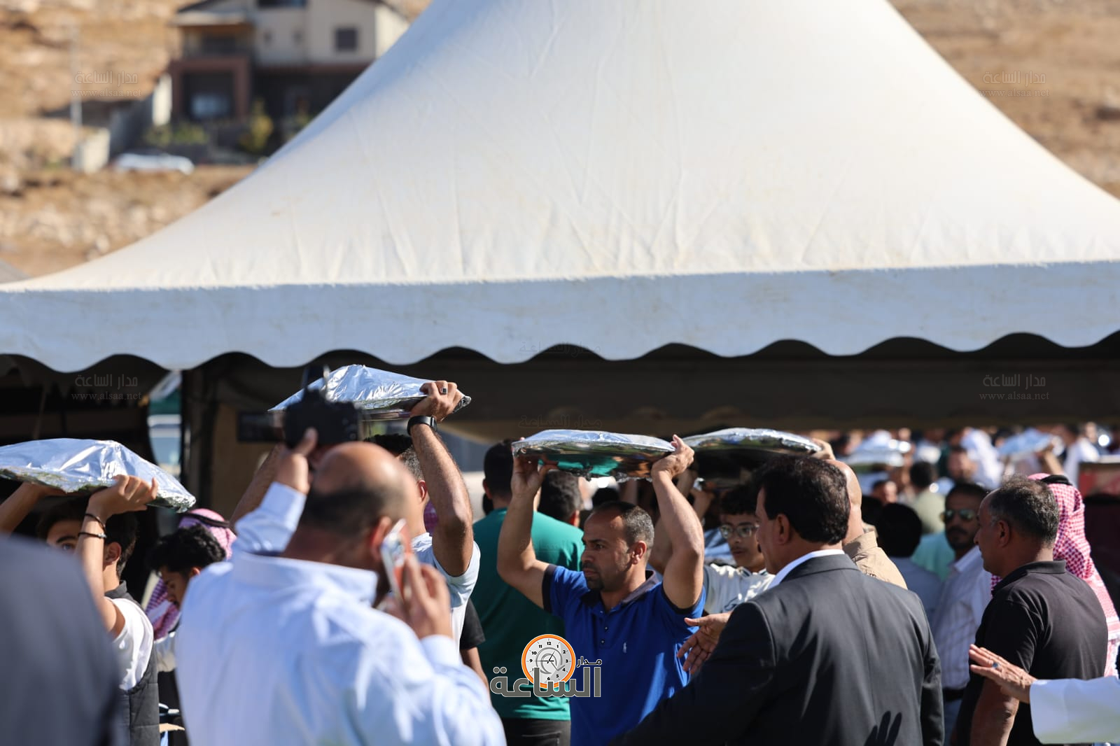 Madar Al-Saa Images 0.7362992506789453