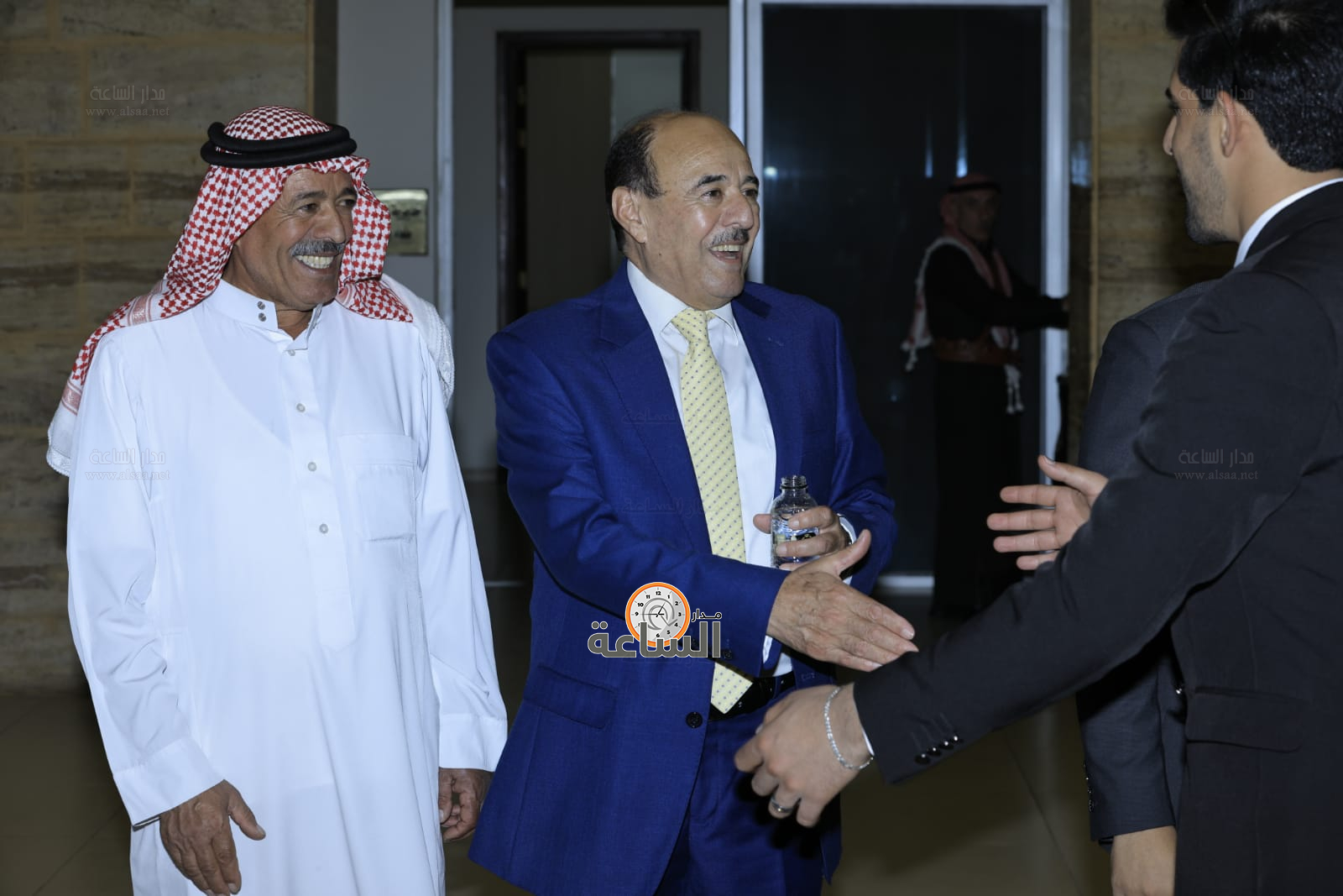 Madar Al-Saa Images 0.5810055413739359