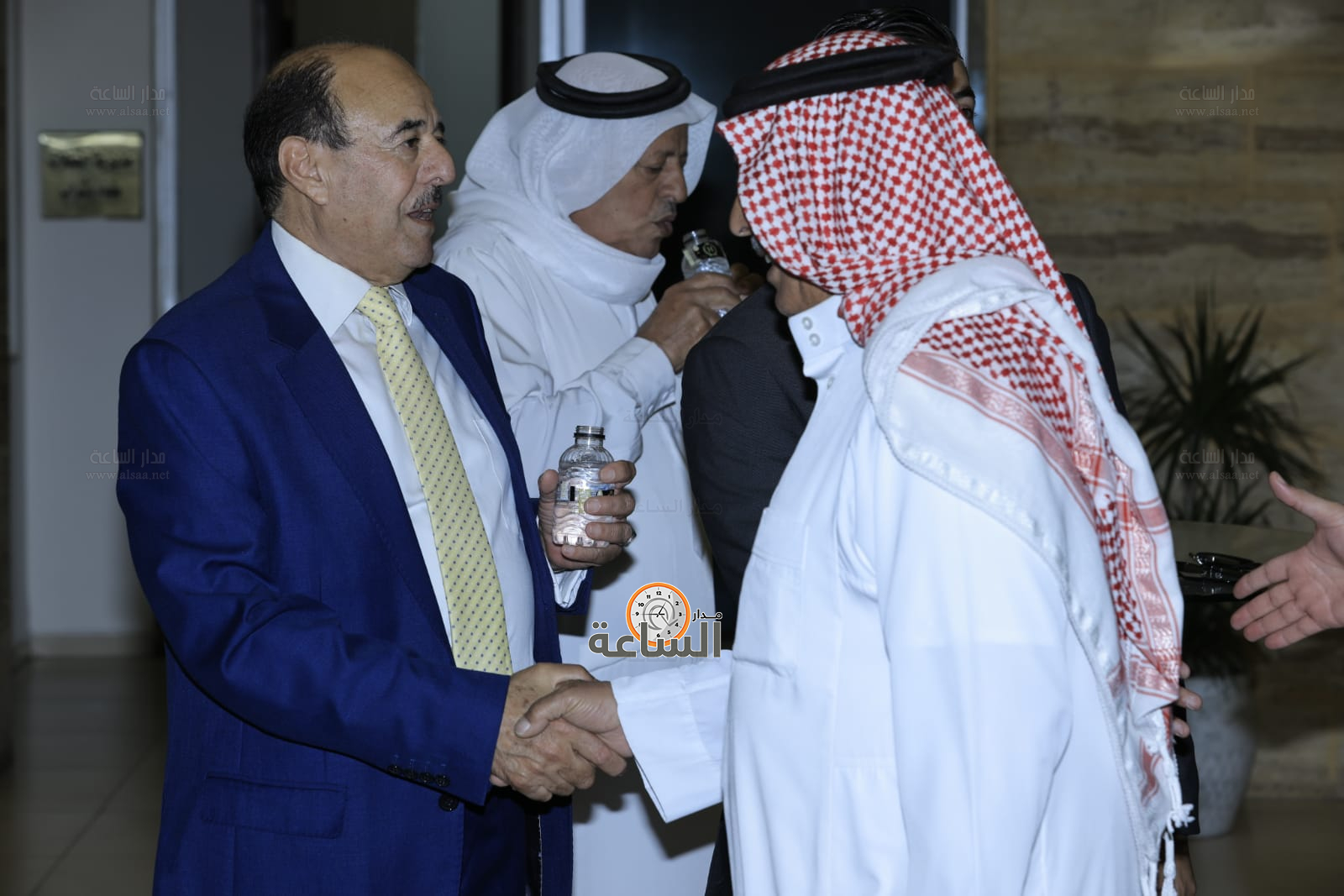 Madar Al-Saa Images 0.4570833061625622