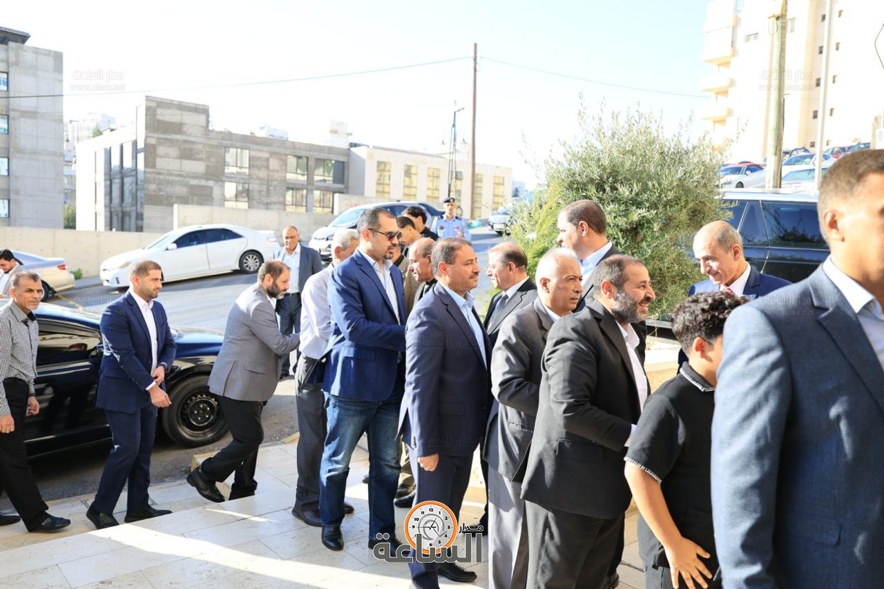 Madar Al-Saa Images 0.7776283521581017