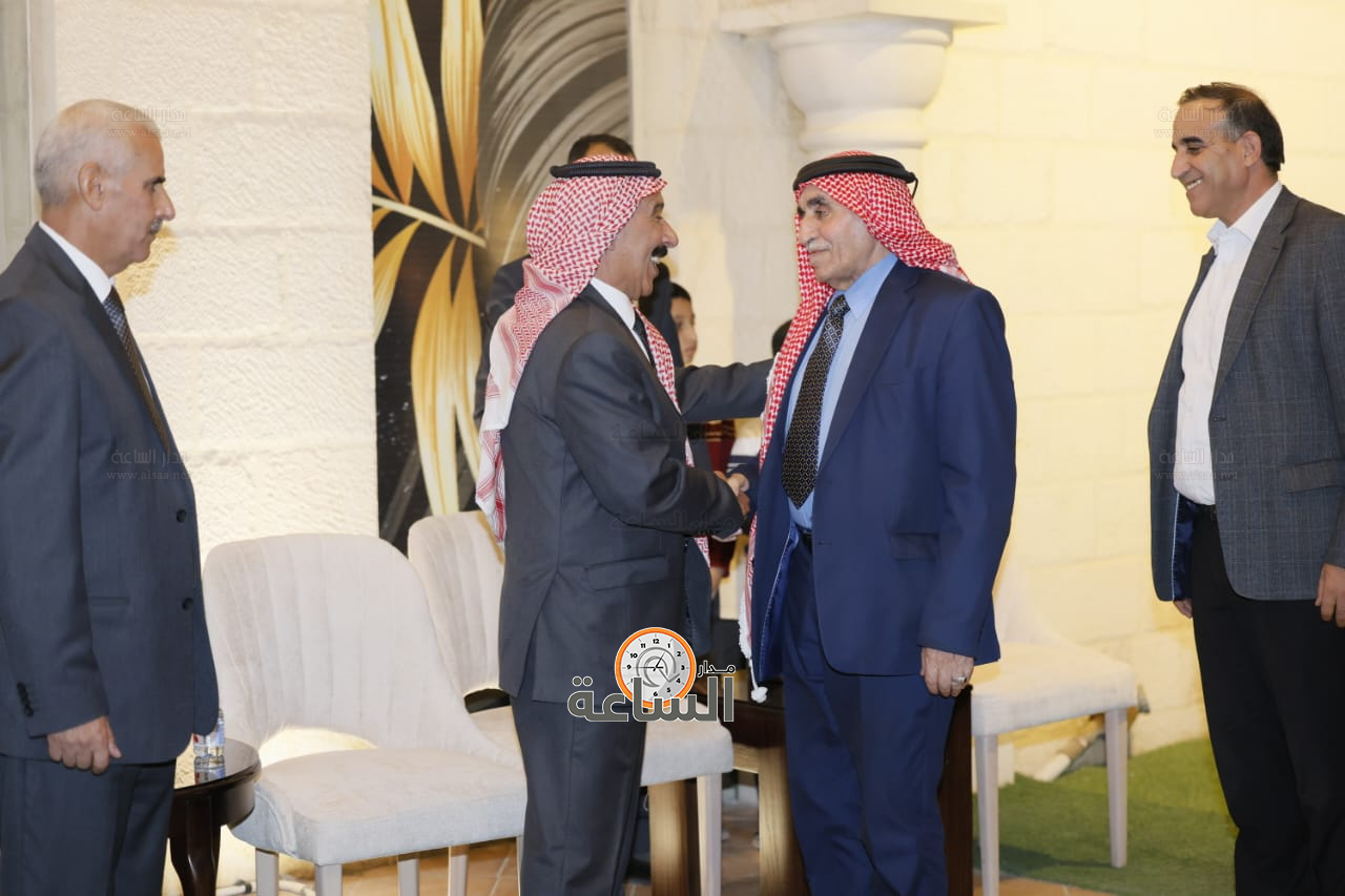 Madar Al-Saa Images 0.7449919715455646