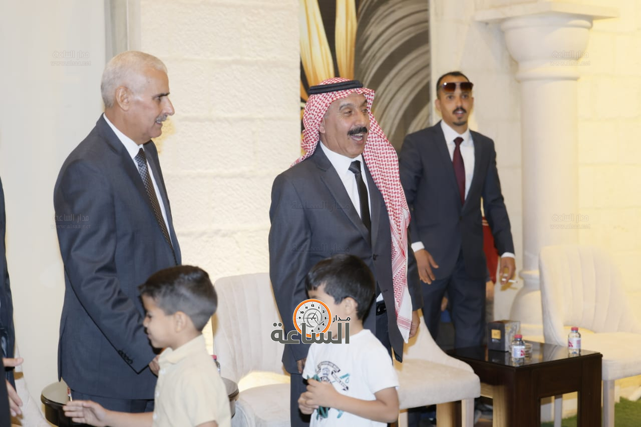 Madar Al-Saa Images 0.37317700095549844