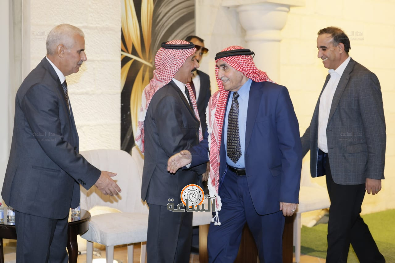 Madar Al-Saa Images 0.9460265135893519