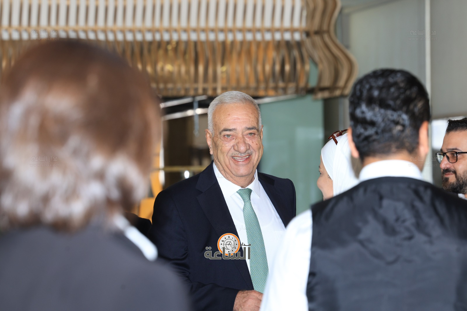 Madar Al-Saa Images 0.4721595440016625