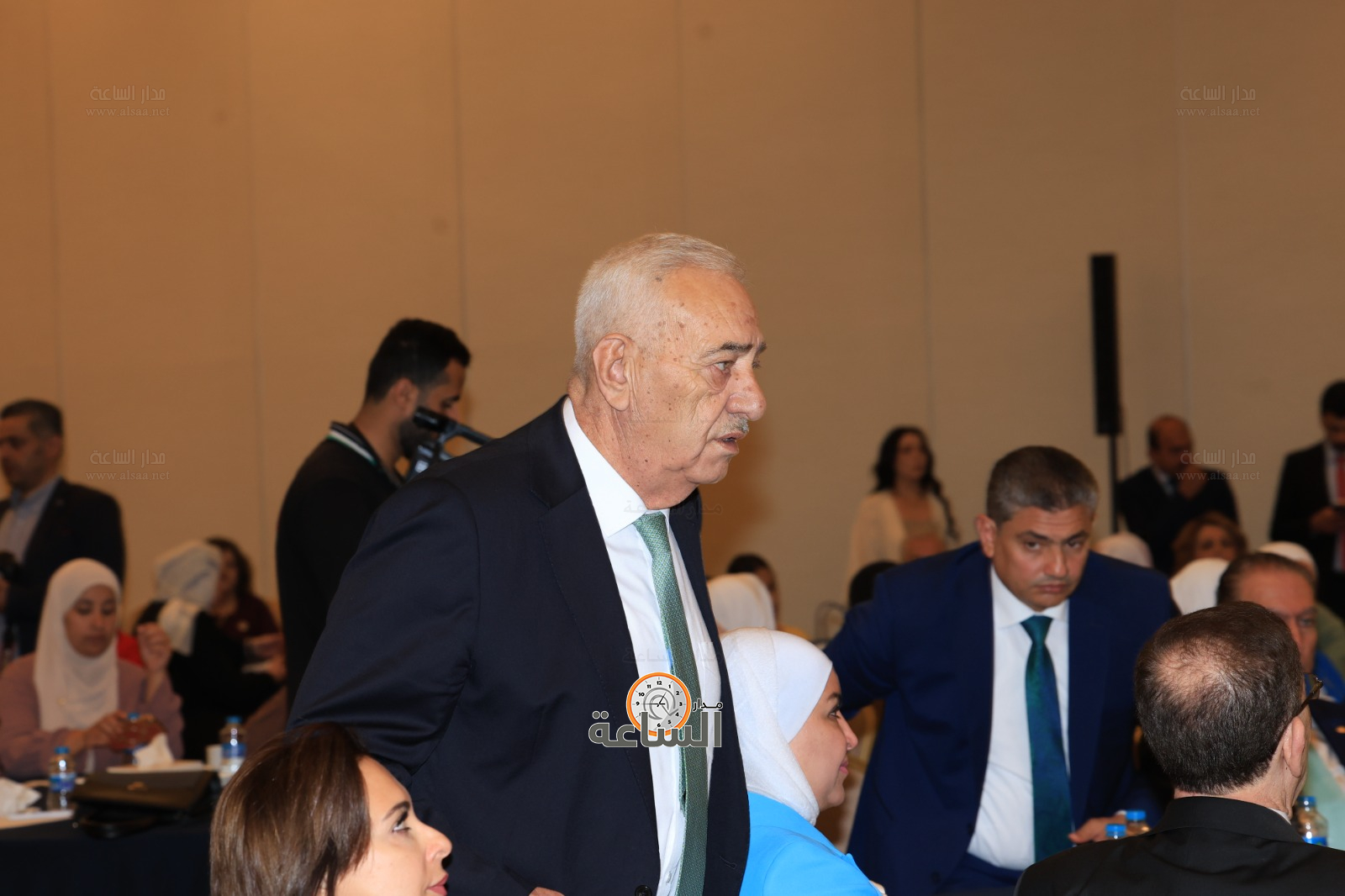 Madar Al-Saa Images 0.6874440392133062