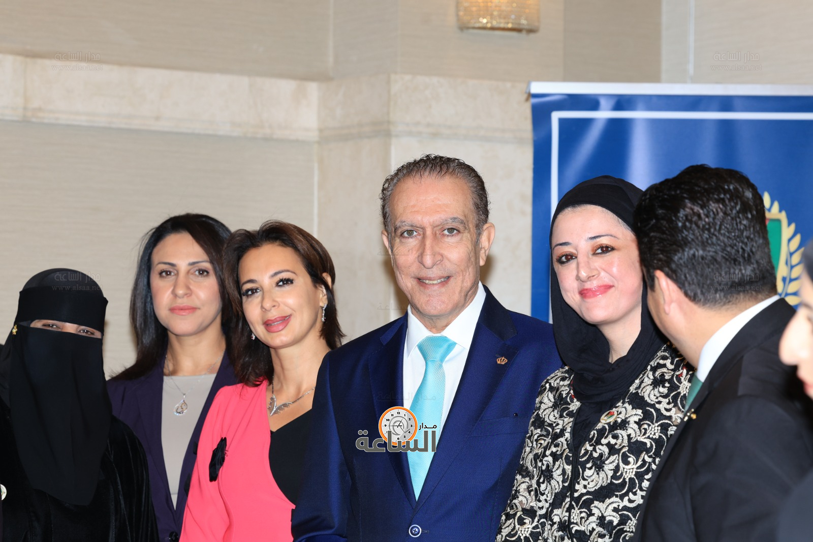 Madar Al-Saa Images 0.8736617651578629