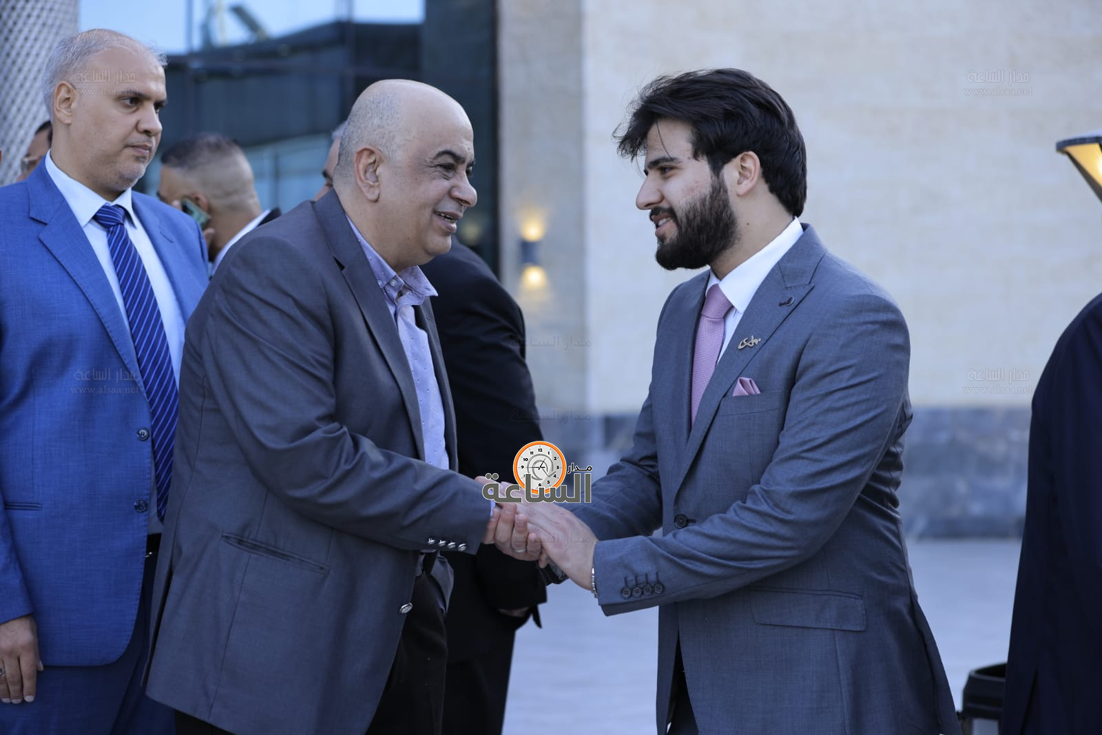 Madar Al-Saa Images 0.9783343228353704