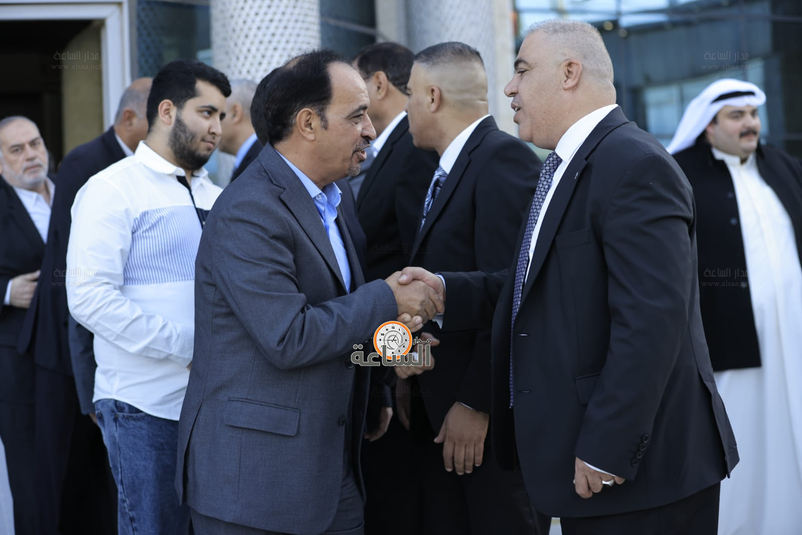 Madar Al-Saa Images 0.03020590134251422