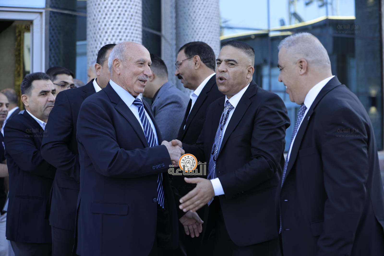 Madar Al-Saa Images 0.7666483579600132