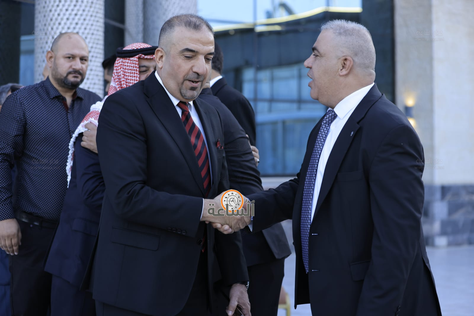 Madar Al-Saa Images 0.766272917564708