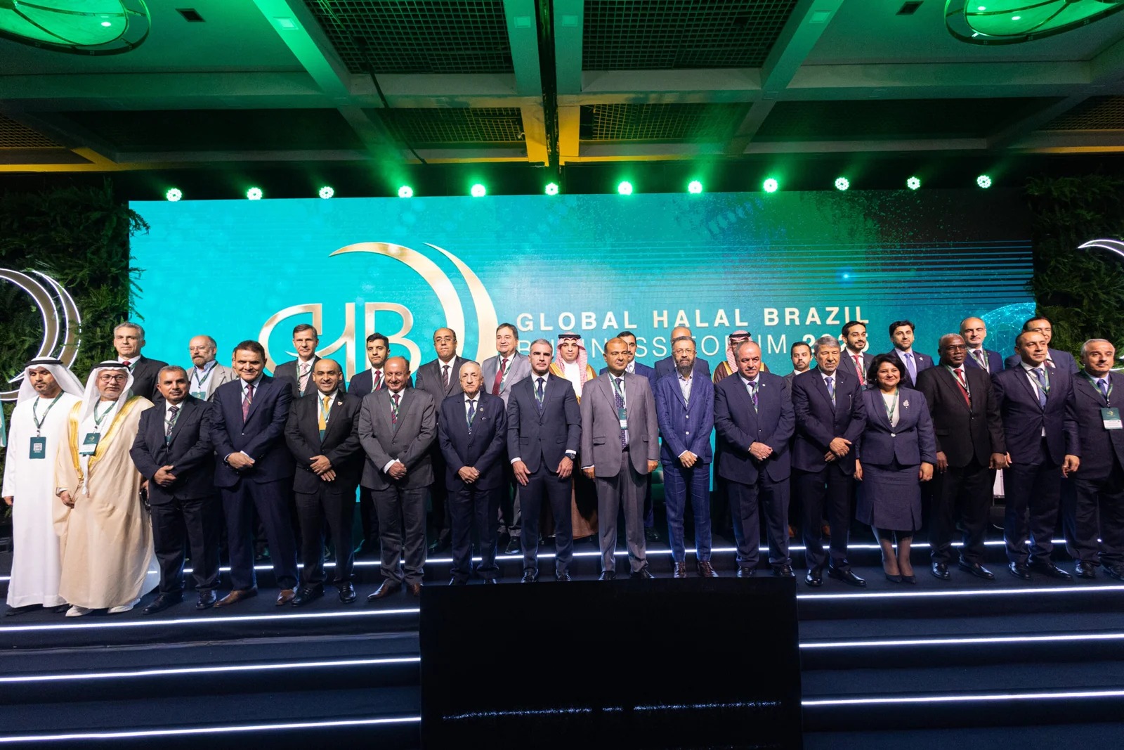 Madar Al-Saa Images 0.034618860286000586