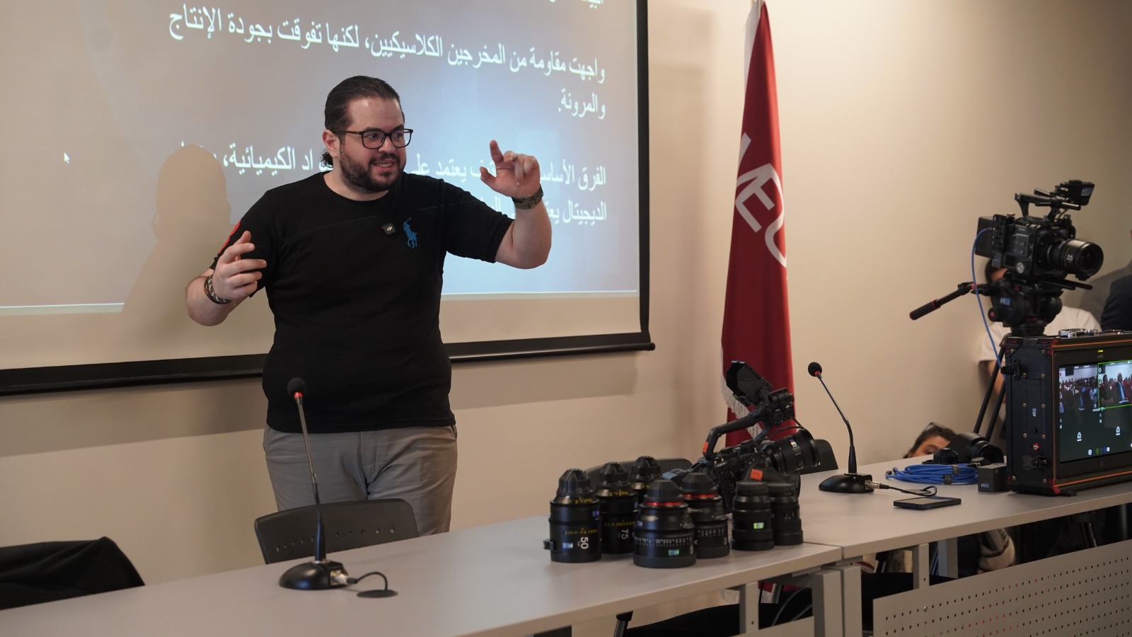 Madar Al-Saa Images 0.7195940674321939