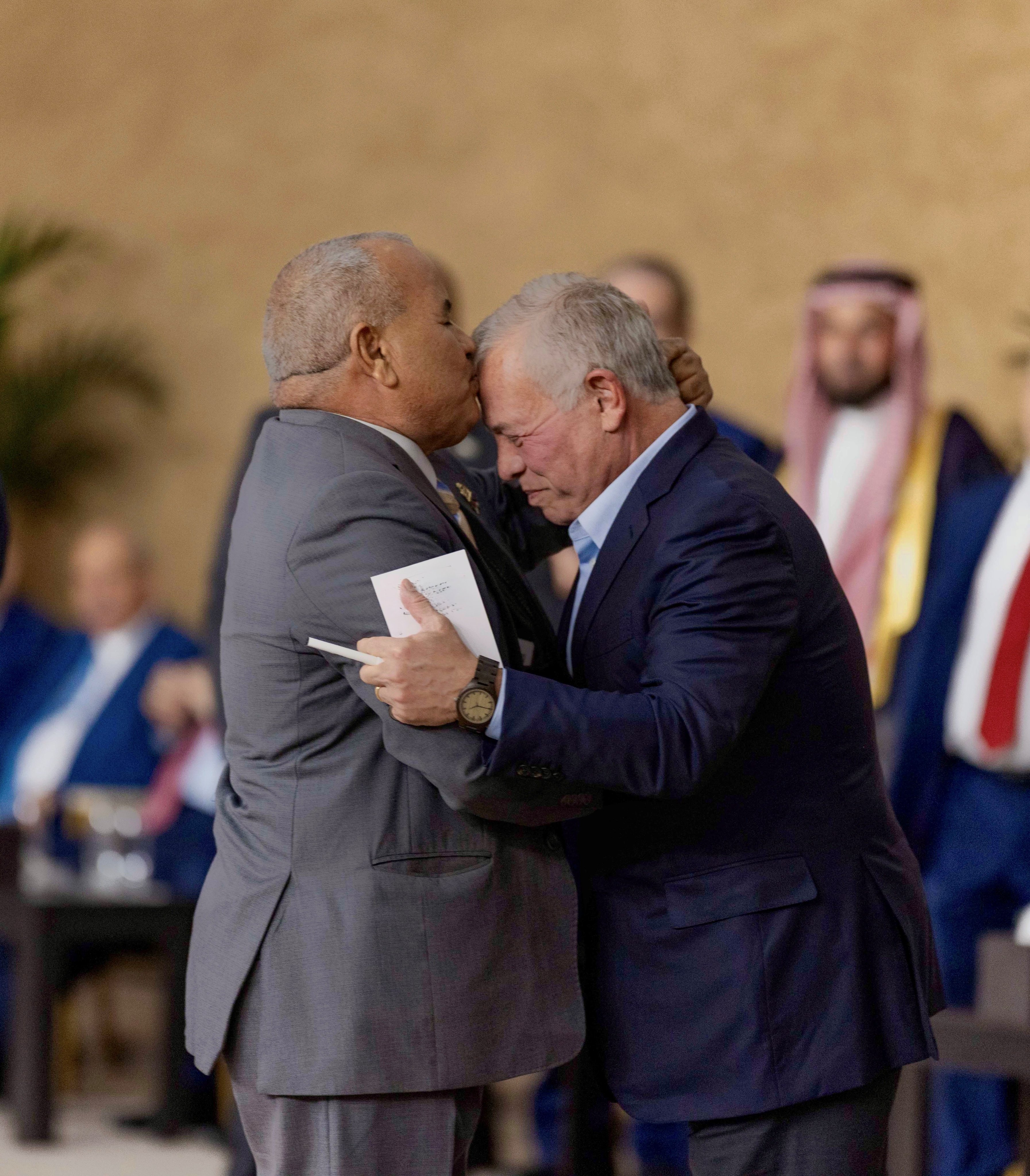 Madar Al-Saa Images 0.8684191108503683