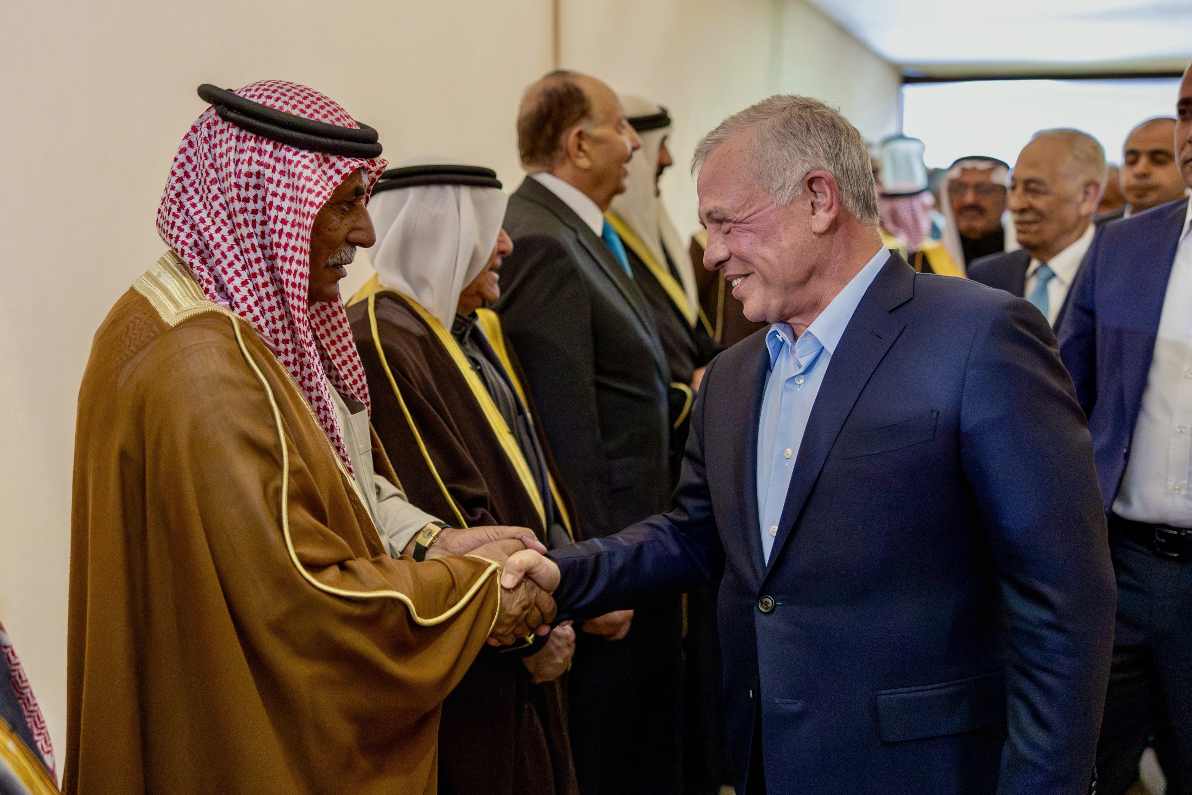 Madar Al-Saa Images 0.16047160275167838