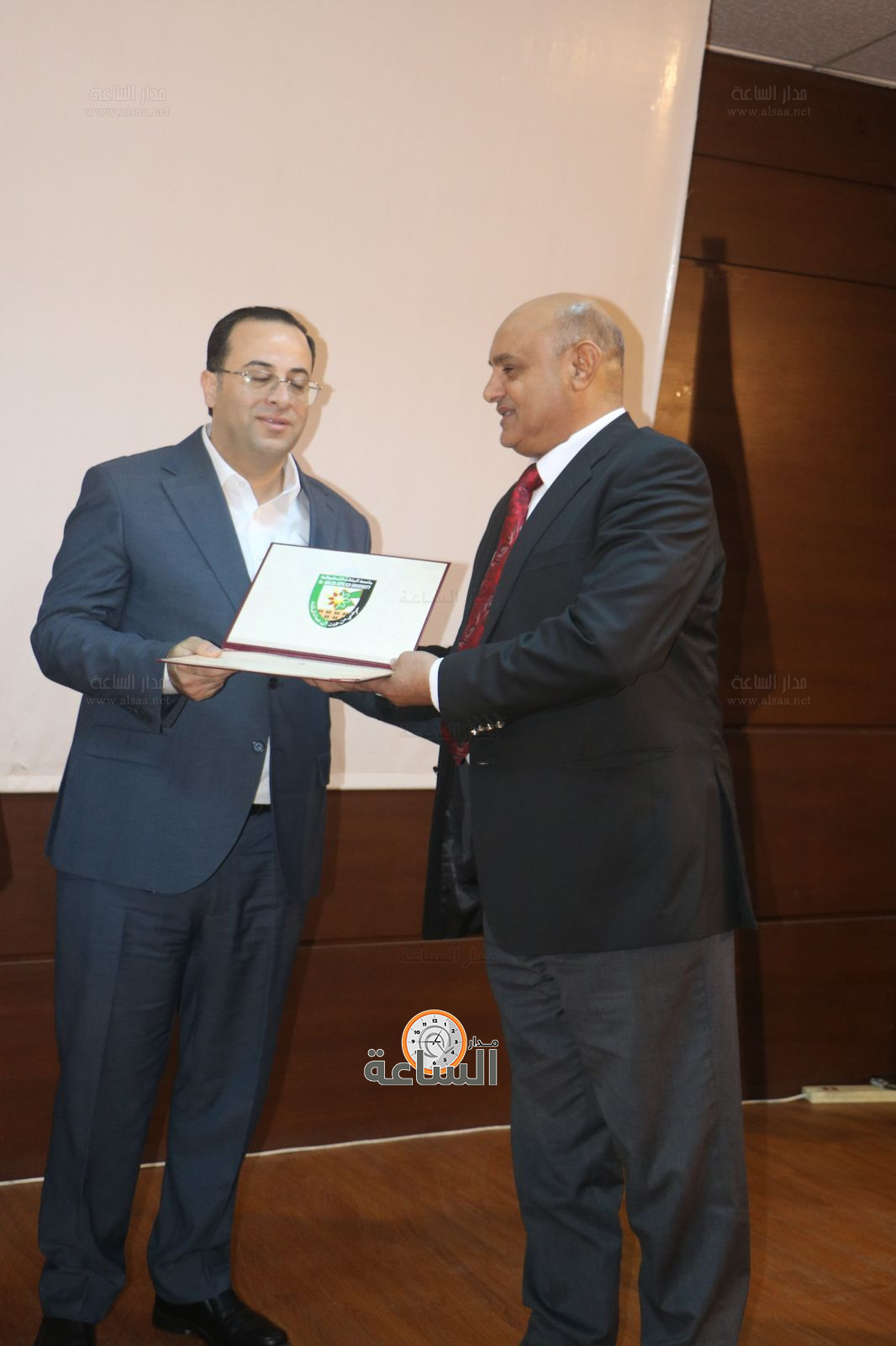 Madar Al-Saa Images 0.3999045333349227