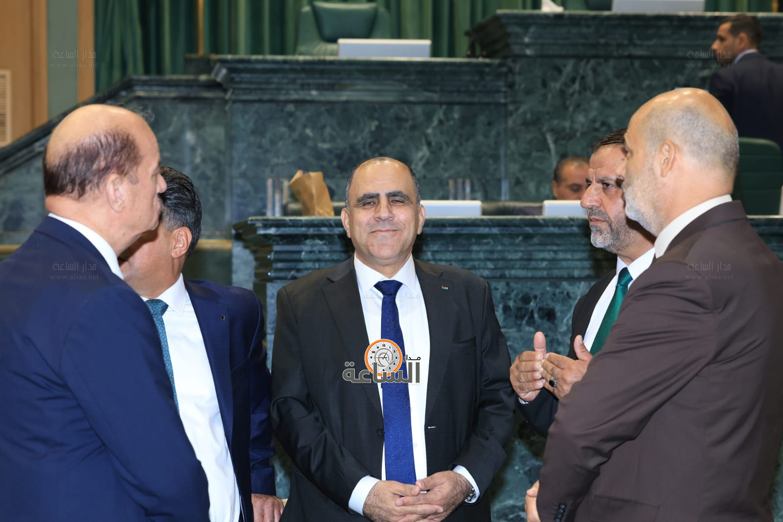 Madar Al-Saa Images 0.3360662745683105