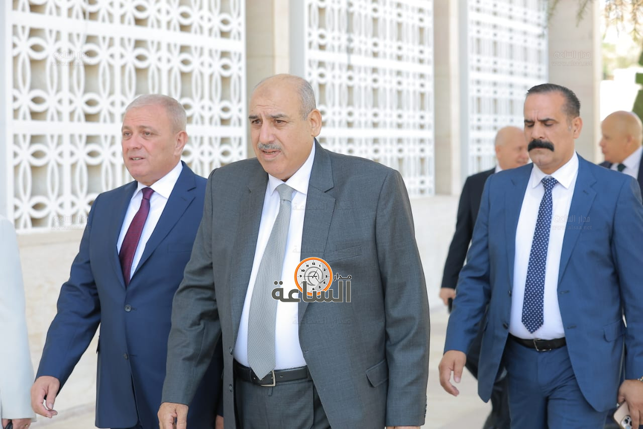 Madar Al-Saa Images 0.7864048607145272