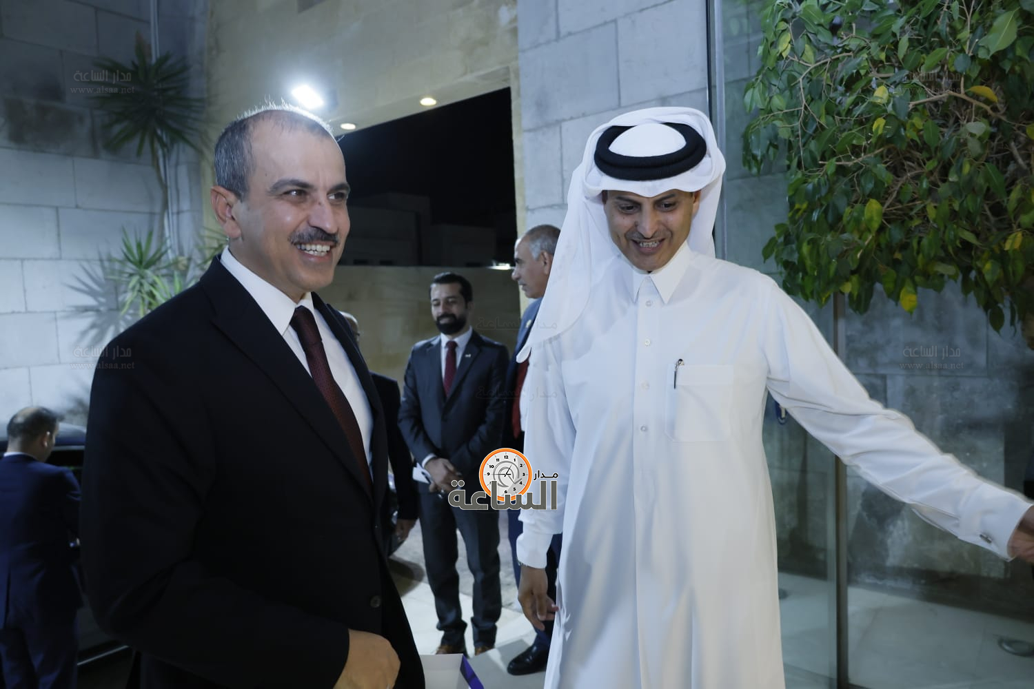 Madar Al-Saa Images 0.9971893157244901