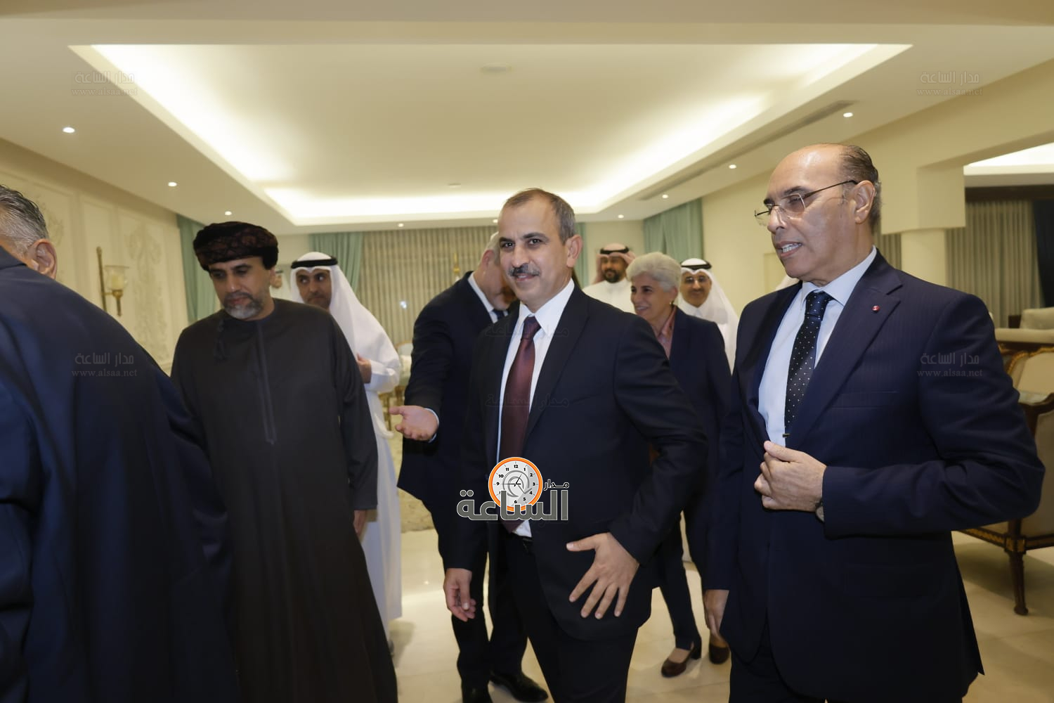 Madar Al-Saa Images 0.36811770559139045