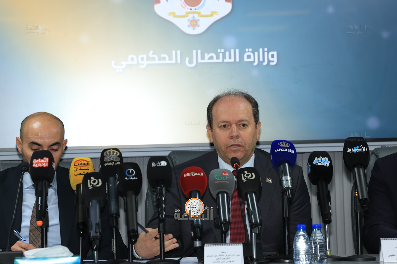 Madar Al-Saa Images 0.7363354834272181