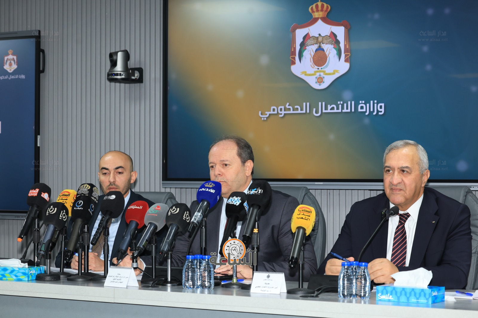 Madar Al-Saa Images 0.8320052321474117