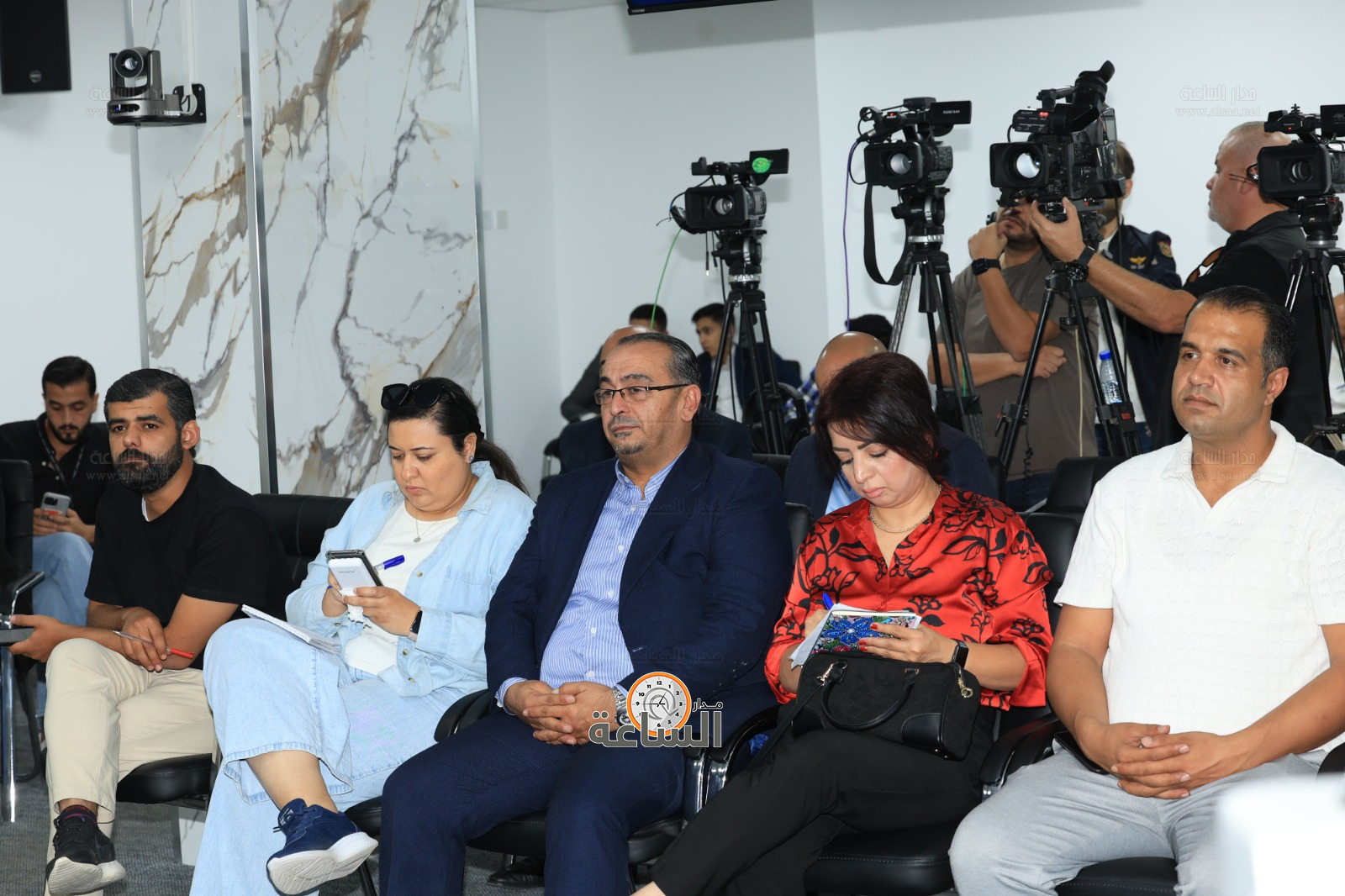 Madar Al-Saa Images 0.8221481349507013