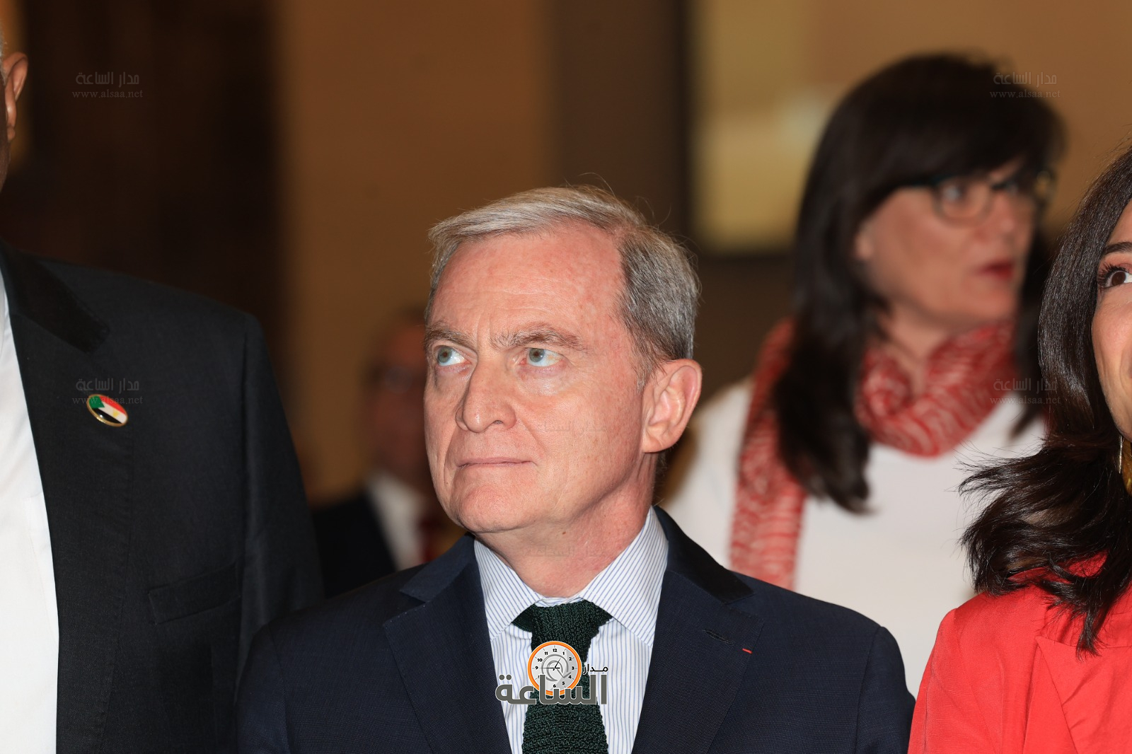 Madar Al-Saa Images 0.8755075296355681