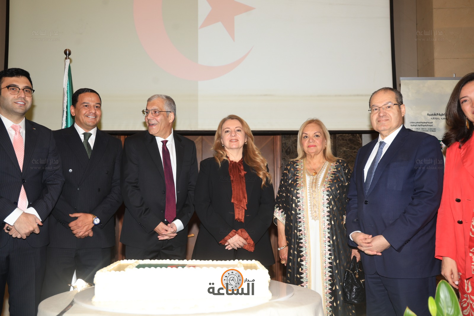 Madar Al-Saa Images 0.8711069342825657