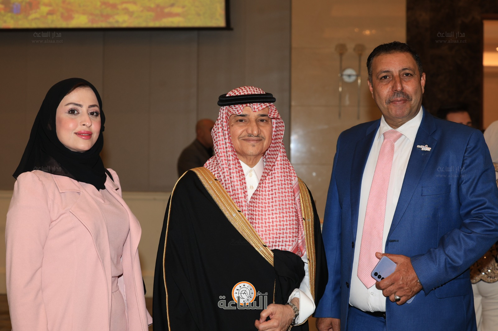 Madar Al-Saa Images 0.040828471351040396