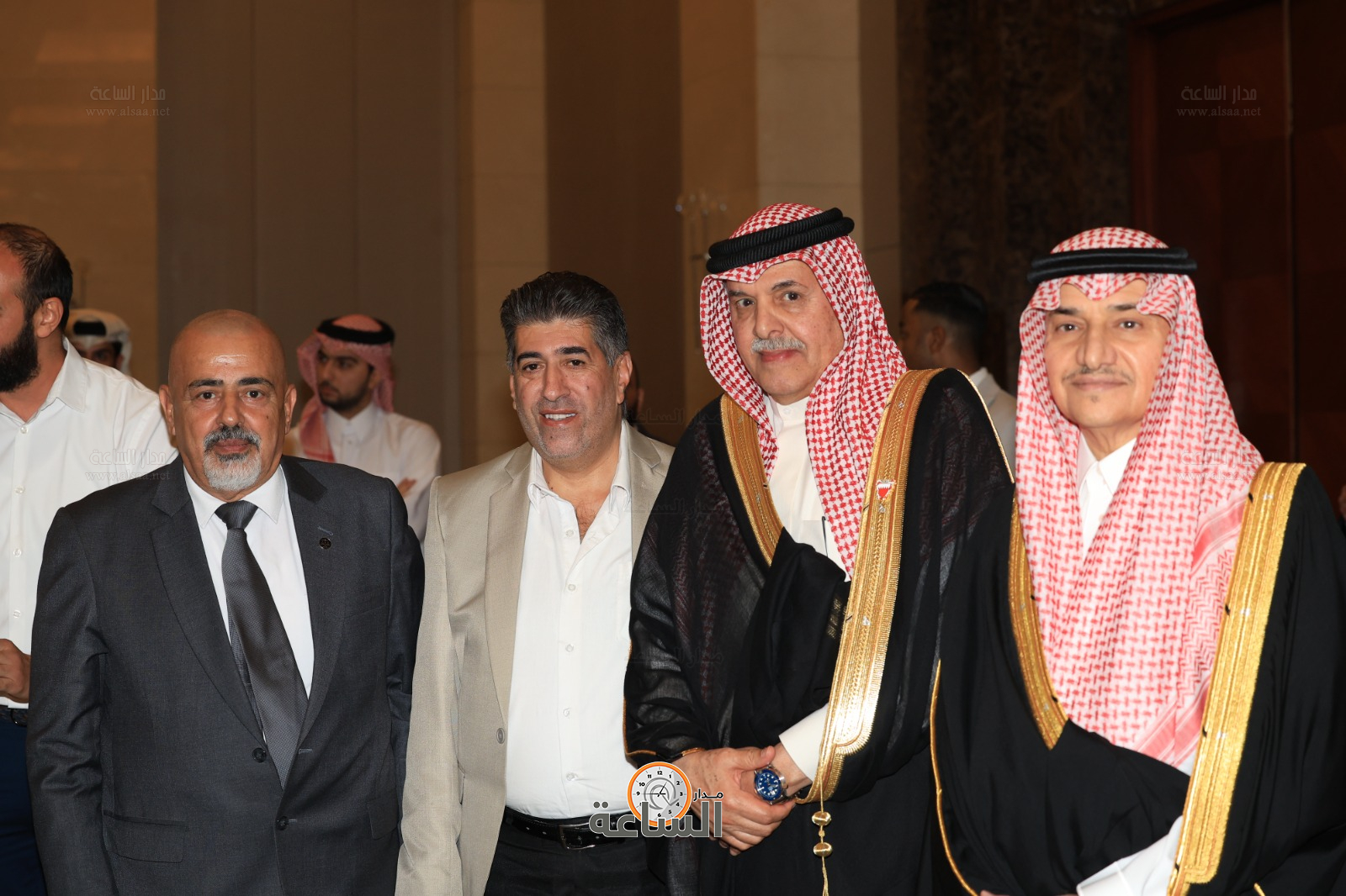 Madar Al-Saa Images 0.14825854432643049