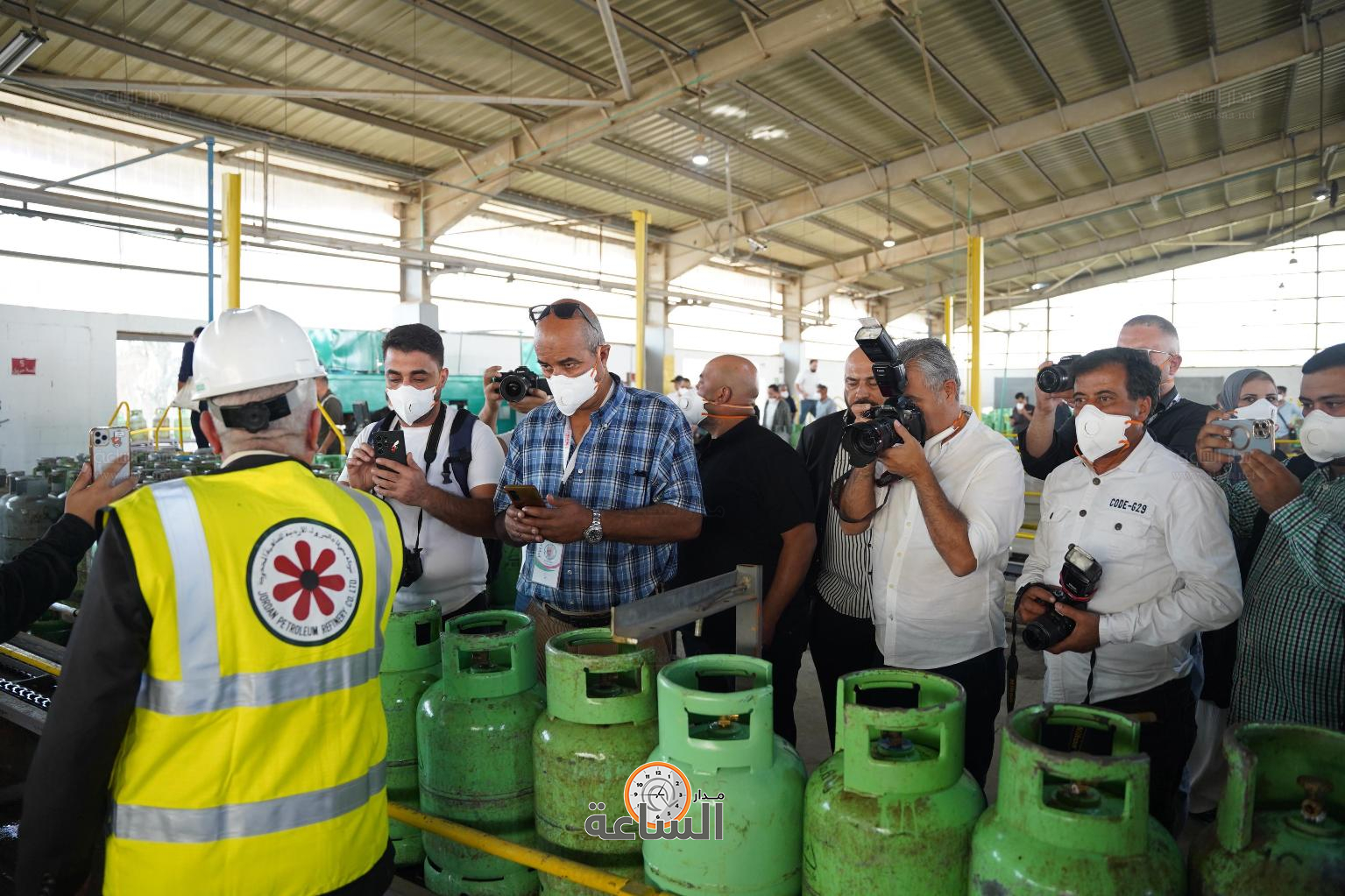 Madar Al-Saa Images 0.44689451654072