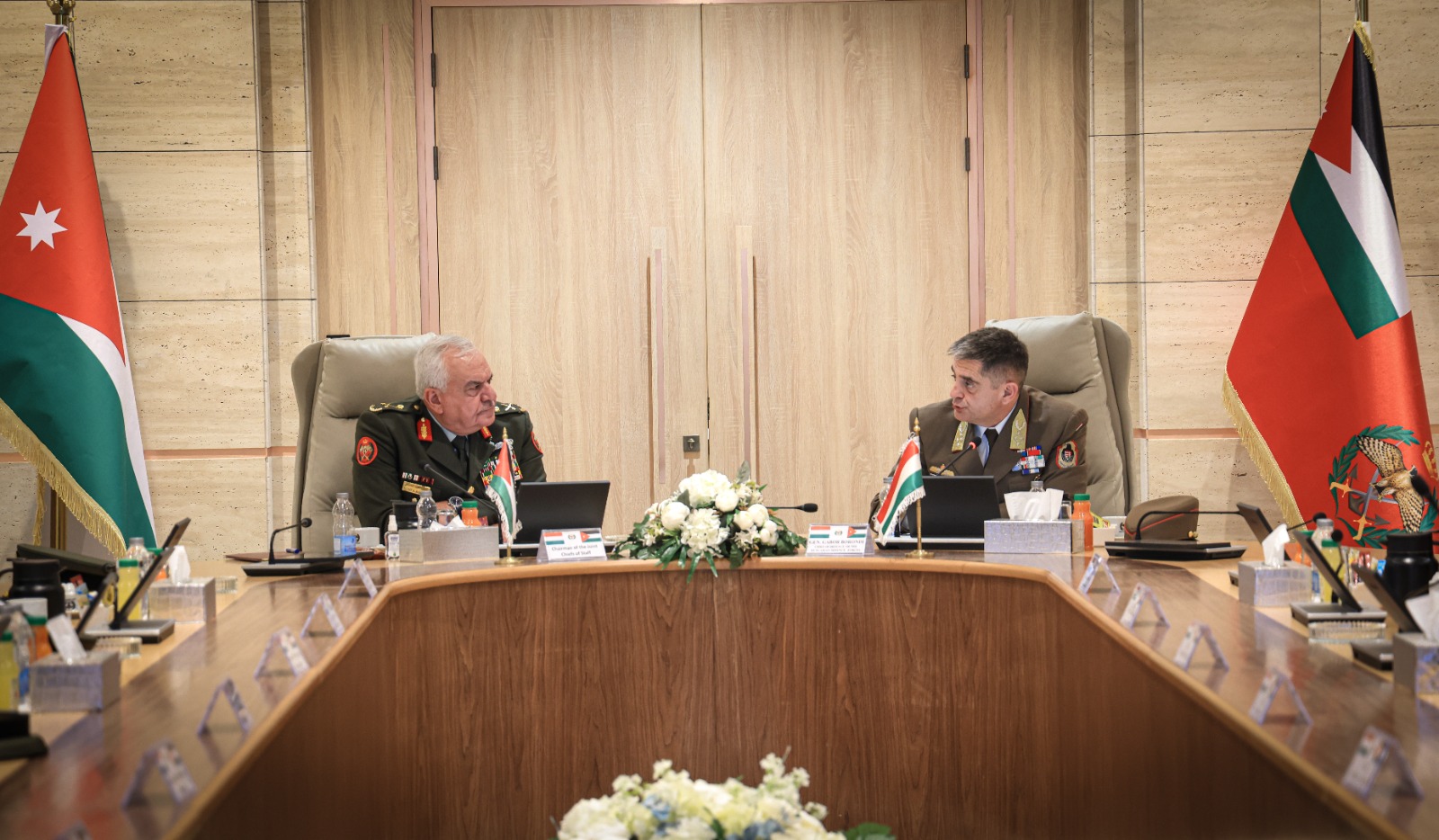 Madar Al-Saa Images 0.8926286554934519