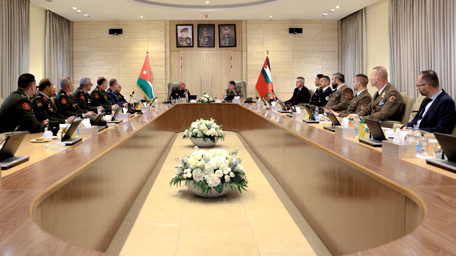 Madar Al-Saa Images 0.6039245348568164