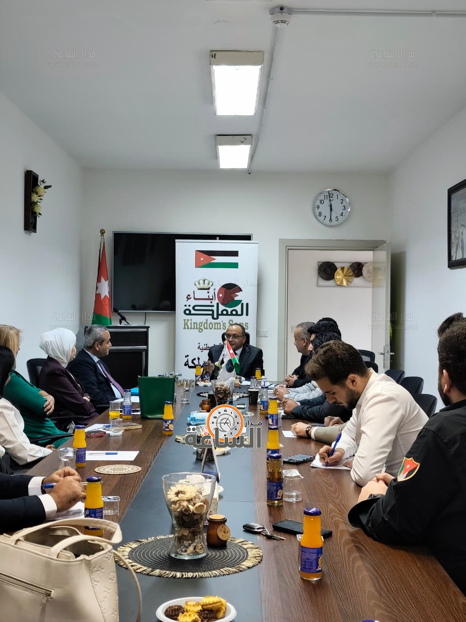 Madar Al-Saa Images 0.32120066349828635